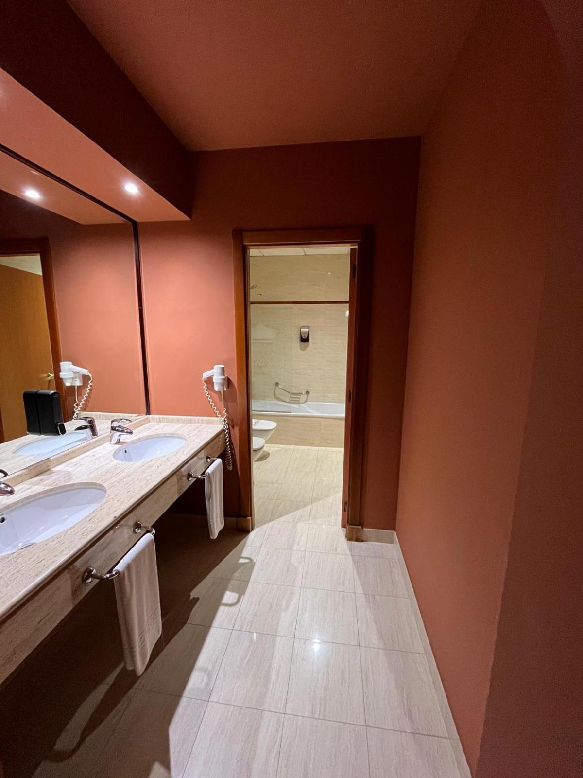 Hotel Alkalat Алькала-де-Гуадаїра Екстер'єр фото